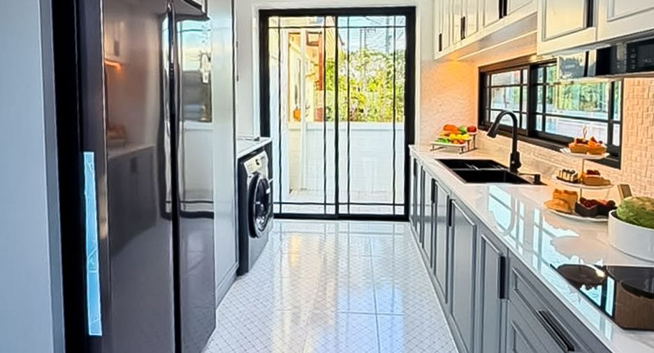 For sale 3 bedrooms house in East Pattaya, Pattaya