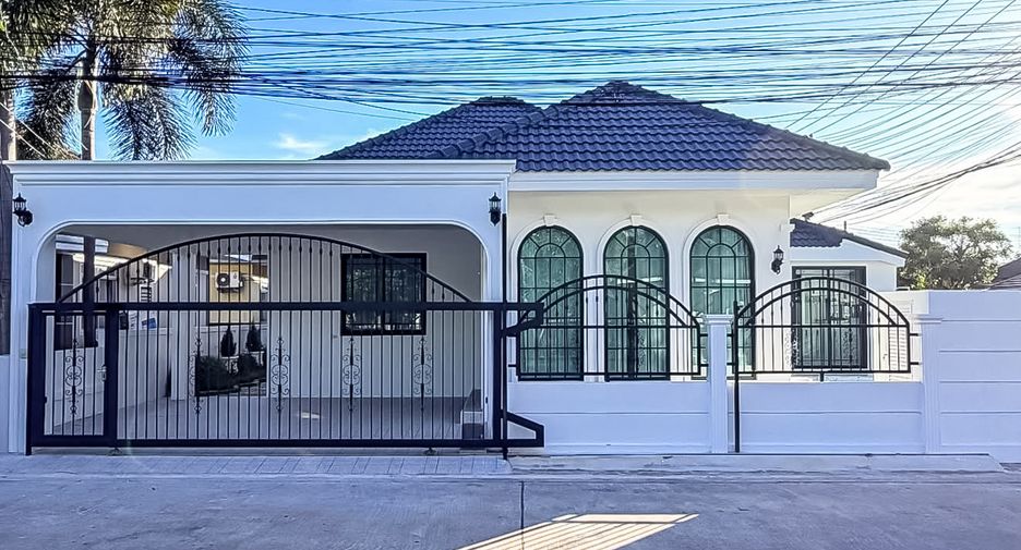 For sale 3 bedrooms house in East Pattaya, Pattaya
