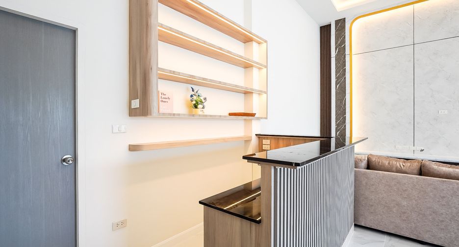 For sale 3 bedrooms house in East Pattaya, Pattaya