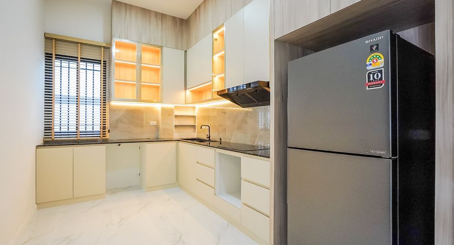 For sale 3 bedrooms house in East Pattaya, Pattaya