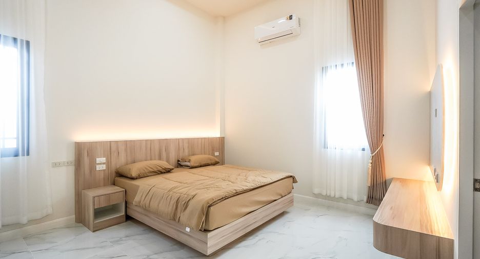For sale 3 bedrooms house in East Pattaya, Pattaya