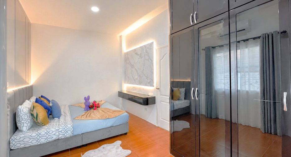 For rent 5 bedrooms house in East Pattaya, Pattaya