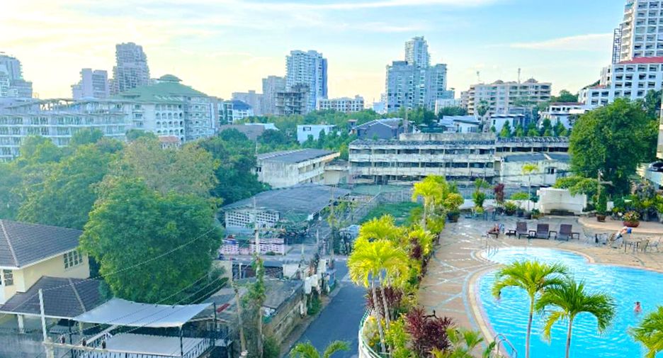 For rent 1 bed condo in Pratumnak, Pattaya