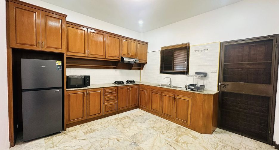 Haus zur Miete mit 3 Zimmer in East Pattaya, Pattaya