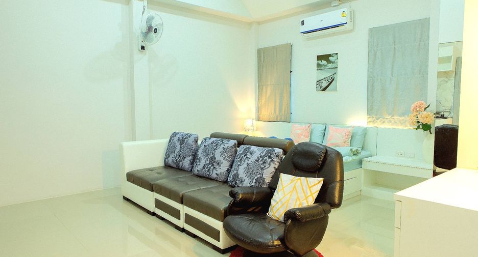 For rent 4 bedrooms house in East Pattaya, Pattaya