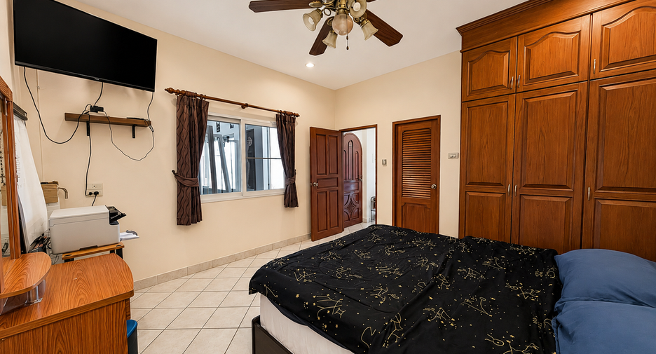 For sale 2 bedrooms house in East Pattaya, Pattaya