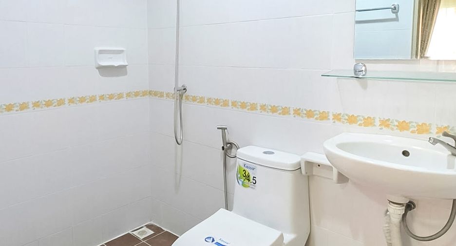 Casa adosada en venta de 2 habitaciones en East Pattaya, Pattaya