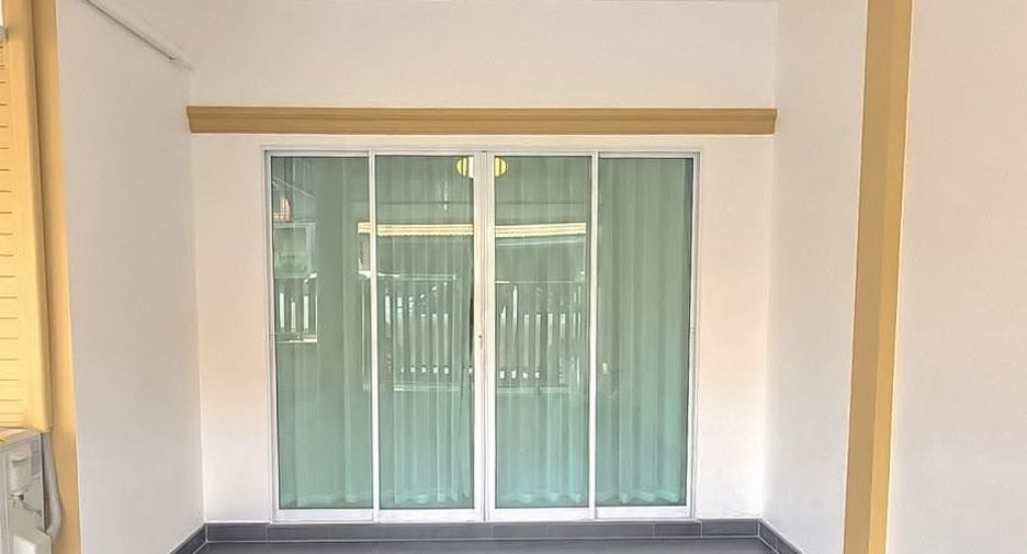 Casa adosada en venta de 2 habitaciones en East Pattaya, Pattaya