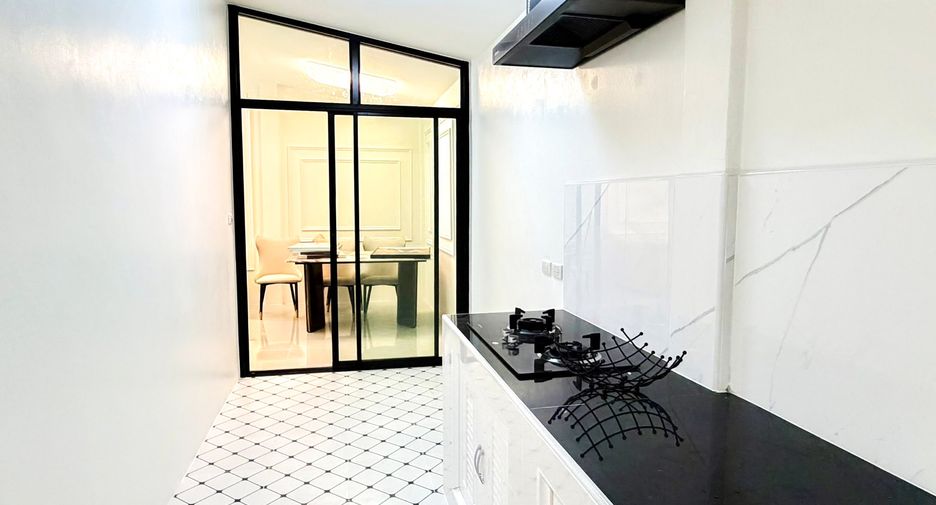 Casa adosada en venta de 2 habitaciones en East Pattaya, Pattaya