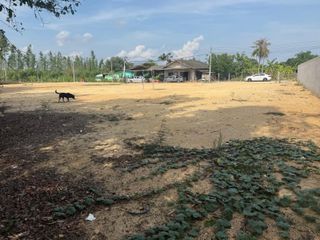 出售 土地 在 Bang Lamung, Chon Buri