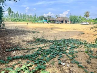 出售 土地 在 Bang Lamung, Chon Buri