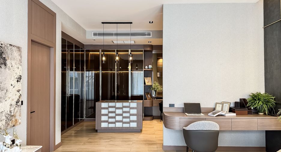 Casa en venta de 4 habitaciones en East Pattaya, Pattaya