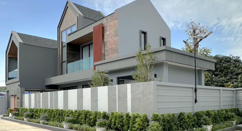 Casa en venta de 4 habitaciones en North Pattaya, Pattaya