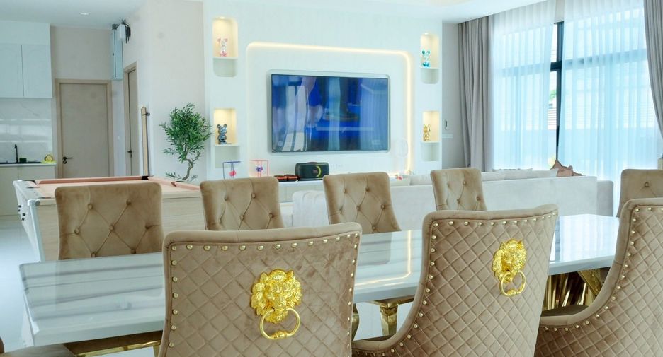 For sale 5 bedrooms house in Sattahip, Chonburi