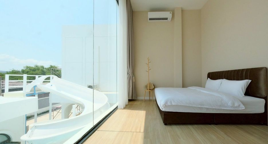 For sale 5 bedrooms house in Sattahip, Chonburi