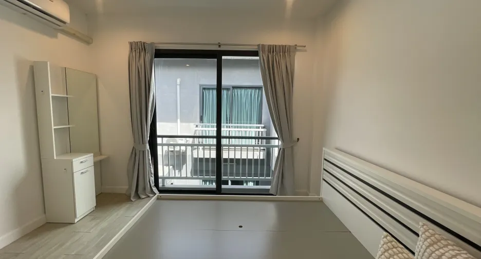 For rent 3 bedrooms townhouse in Thalang, Phuket
