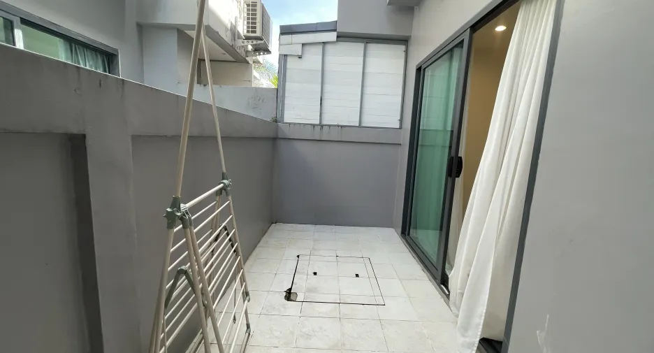 For rent 3 bedrooms townhouse in Thalang, Phuket