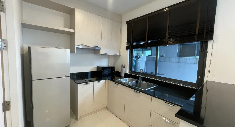 For rent 3 bedrooms townhouse in Thalang, Phuket