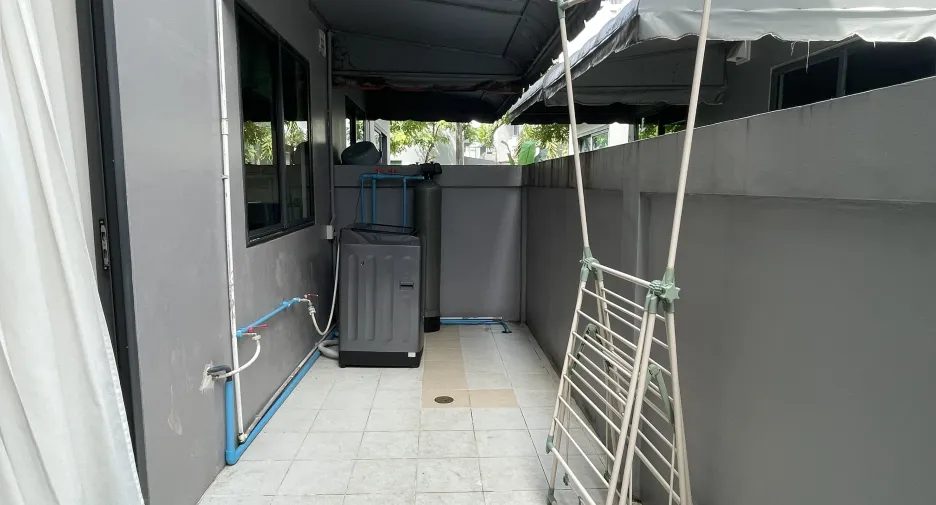 For rent 3 bedrooms townhouse in Thalang, Phuket