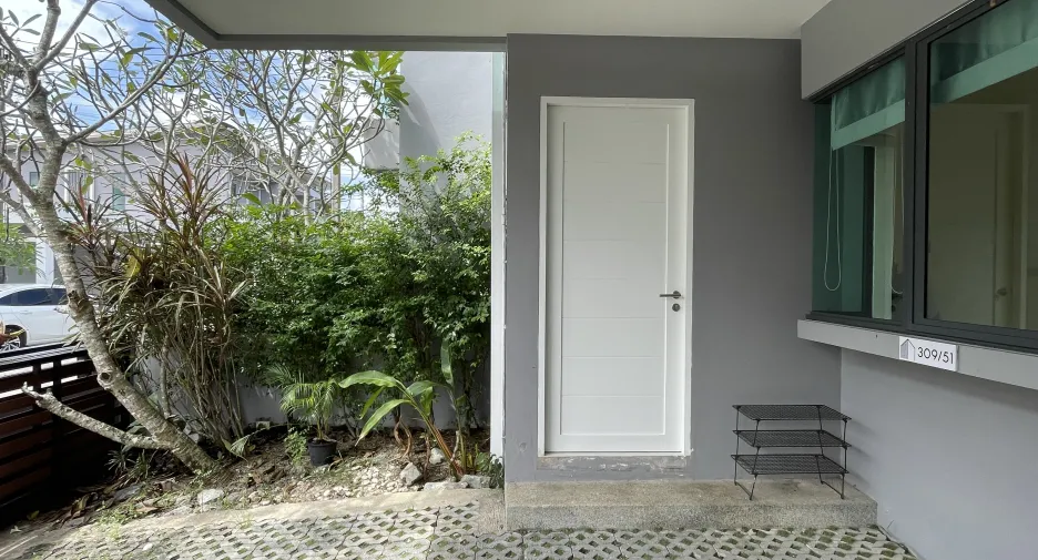 For rent 3 bedrooms townhouse in Thalang, Phuket