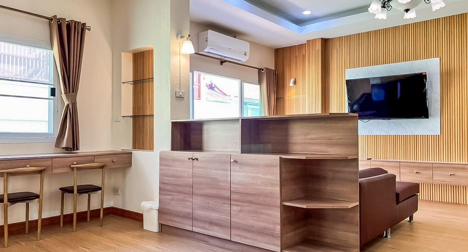 出租 5 卧室 独立屋 在 Jomtien, 芭提雅