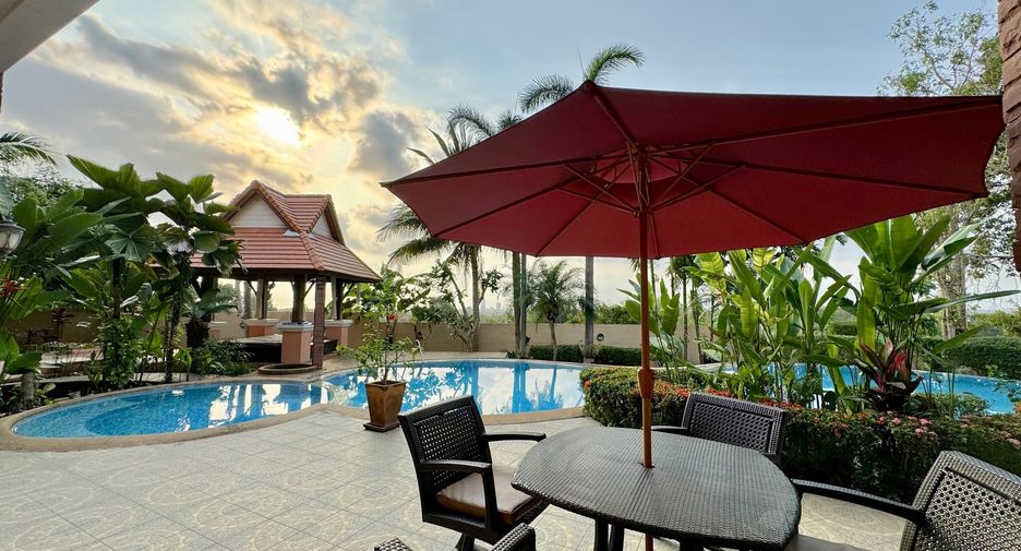 Продажа 4 спальни дом в Huay Yai, Паттайя