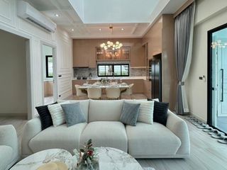 For sale 4 bedrooms house in Bang Lamung, Chonburi