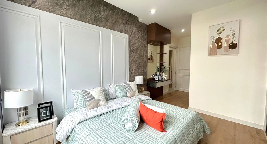 For sale 4 bedrooms house in East Pattaya, Pattaya