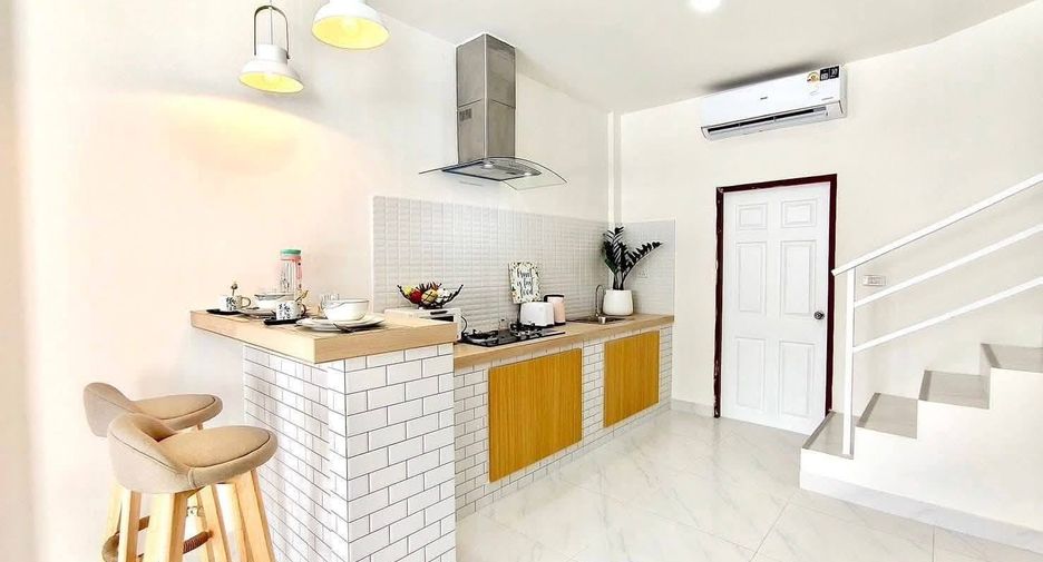 Casa adosada en venta de 2 habitaciones en East Pattaya, Pattaya