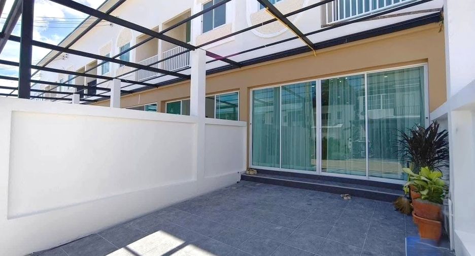Casa adosada en venta de 2 habitaciones en East Pattaya, Pattaya