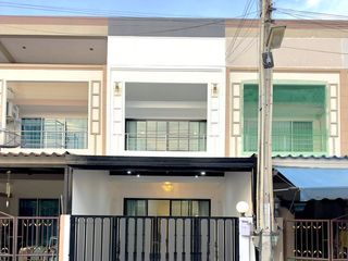 For sale 2 bedrooms townhouse in Bang Lamung, Chonburi