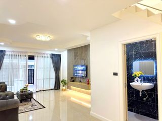 For sale 2 bedrooms townhouse in Bang Lamung, Chonburi