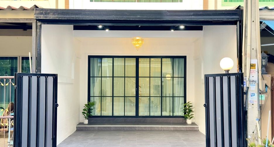 Casa adosada en venta de 2 habitaciones en East Pattaya, Pattaya