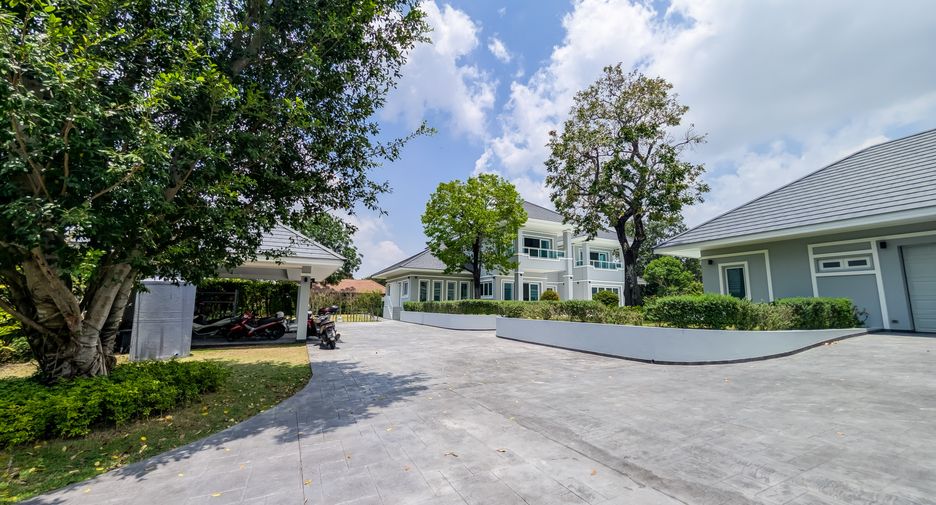 For sale 6 ベッドルーム house in East Pattaya, Pattaya