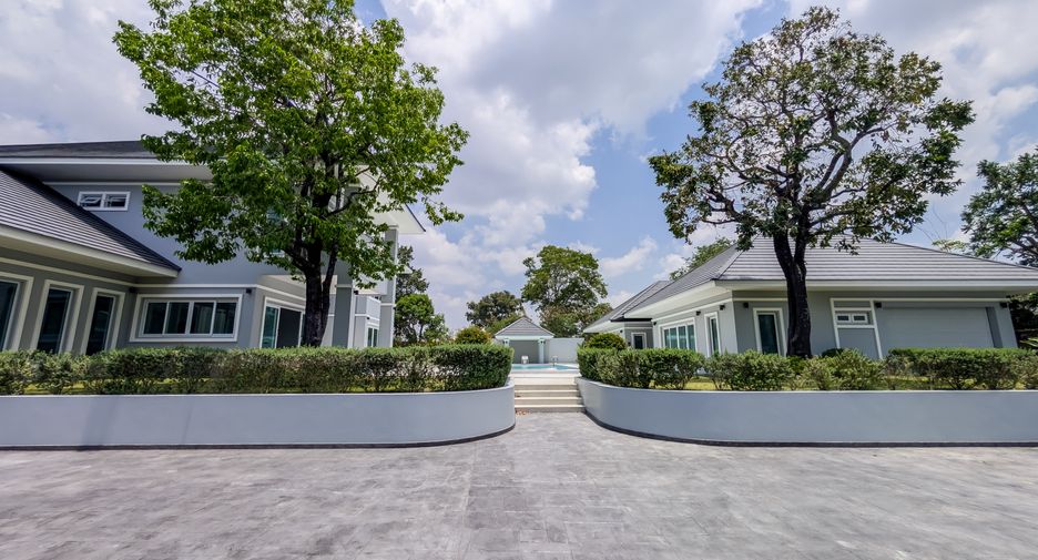 For sale 6 ベッドルーム house in East Pattaya, Pattaya