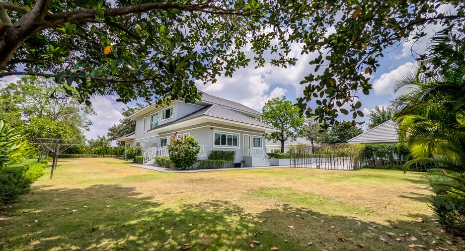 For sale 6 ベッドルーム house in East Pattaya, Pattaya