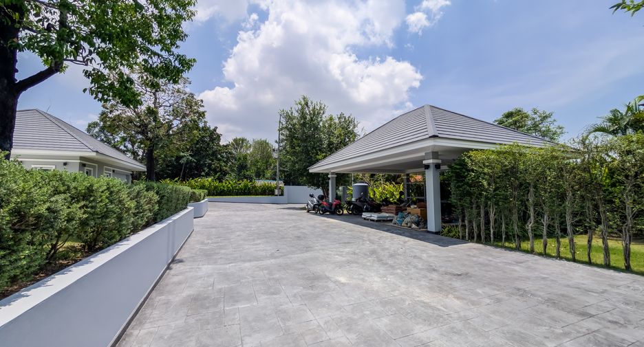 For sale 6 ベッドルーム house in East Pattaya, Pattaya