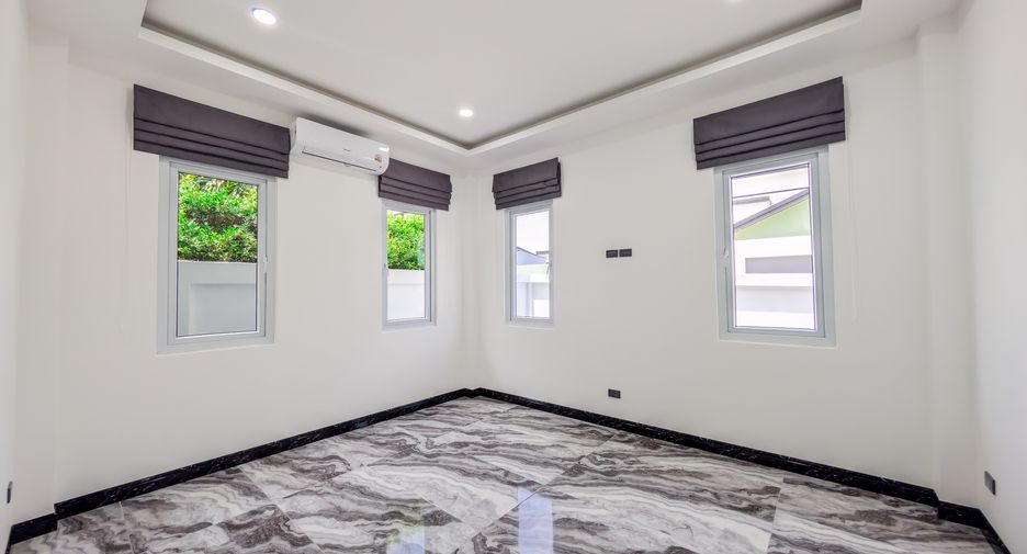 Casa en venta de 4 habitaciones en Huay Yai, Pattaya
