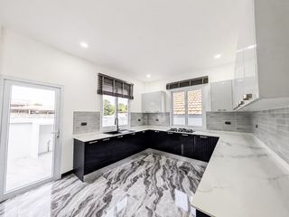 出售 4 卧室 独立屋 在 Bang Lamung, Chon Buri