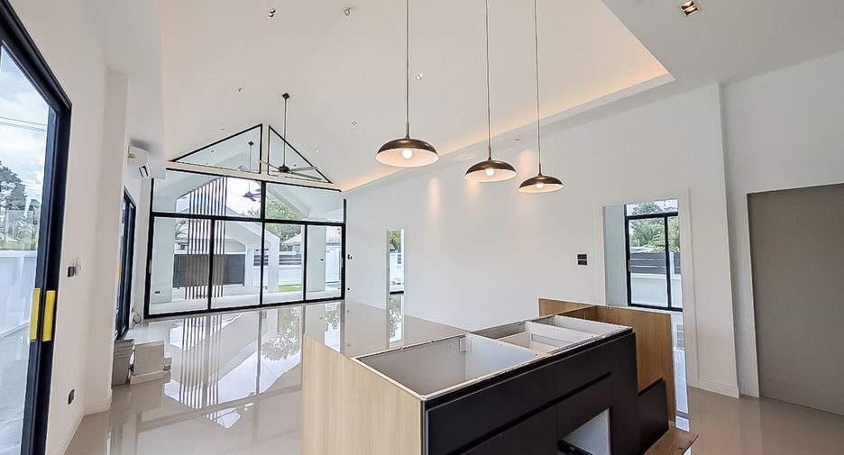 For sale 3 bedrooms house in Huay Yai, Pattaya