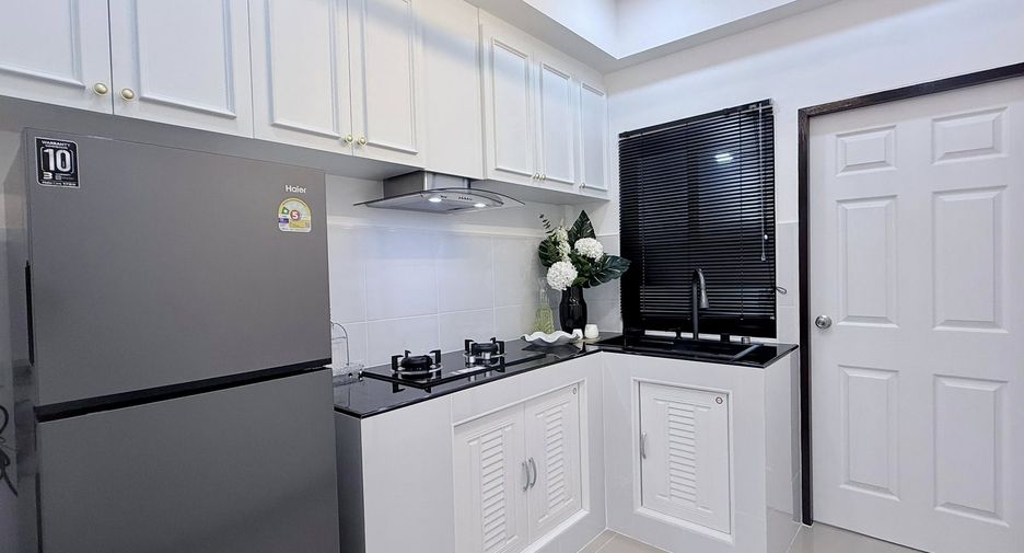 Casa adosada en venta de 2 habitaciones en East Pattaya, Pattaya