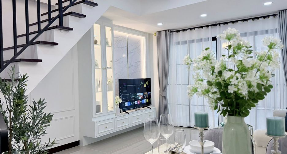 Casa adosada en venta de 2 habitaciones en East Pattaya, Pattaya