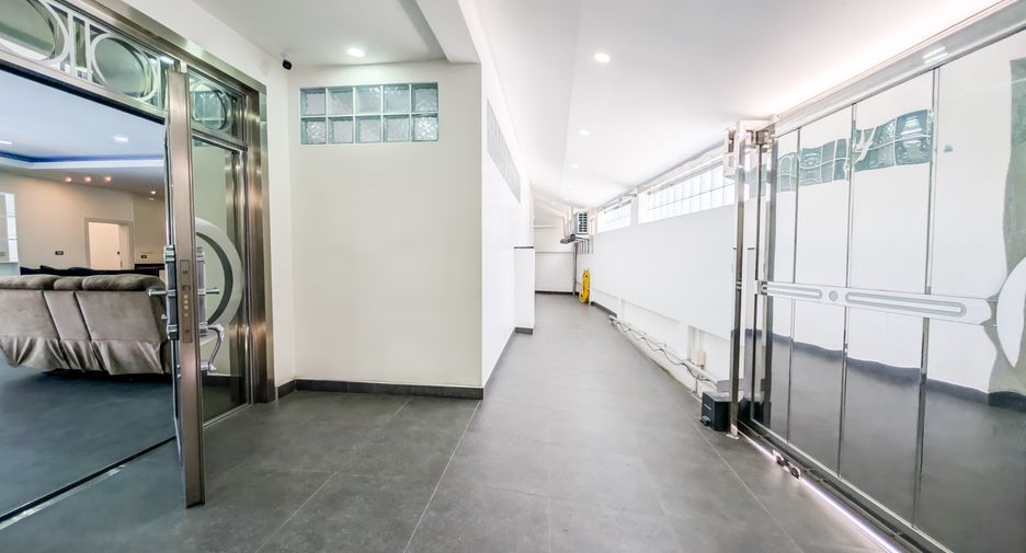 For sale 5 ベッドルーム house in East Pattaya, Pattaya