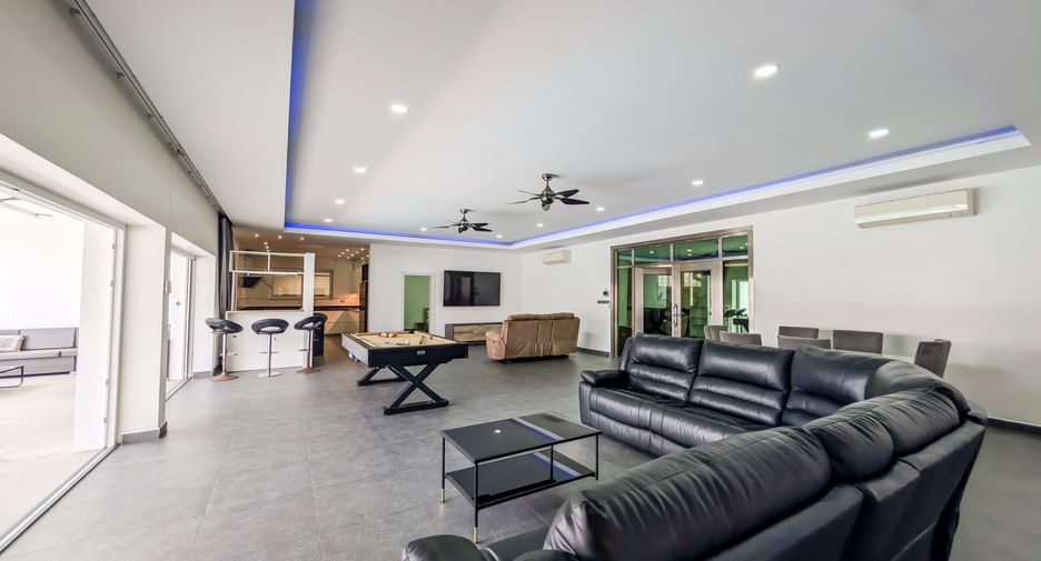 For sale 5 ベッドルーム house in East Pattaya, Pattaya