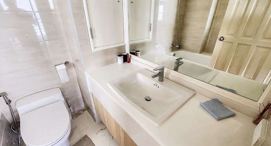 Condo en alquiler de 4 habitaciones en Pratumnak, Pattaya