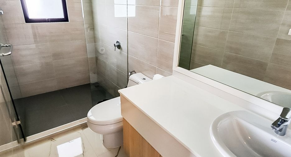 Condo en alquiler de 4 habitaciones en Pratumnak, Pattaya