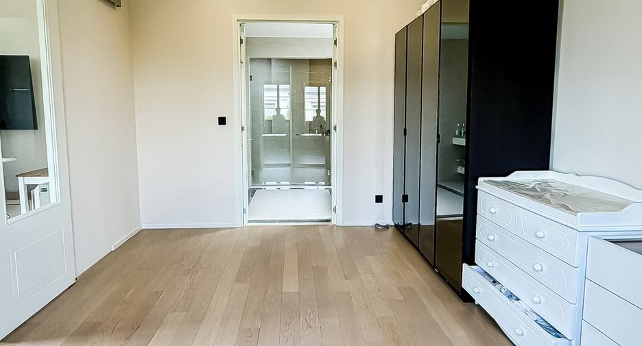 For rent 4 bedrooms house in East Pattaya, Pattaya