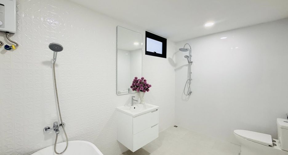 For sale 3 bedrooms house in East Pattaya, Pattaya