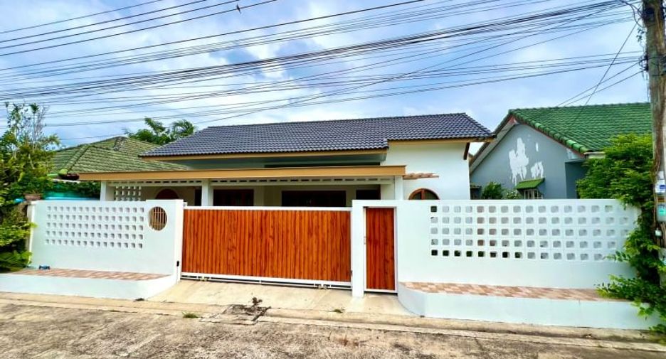 For rent 4 bedrooms house in East Pattaya, Pattaya