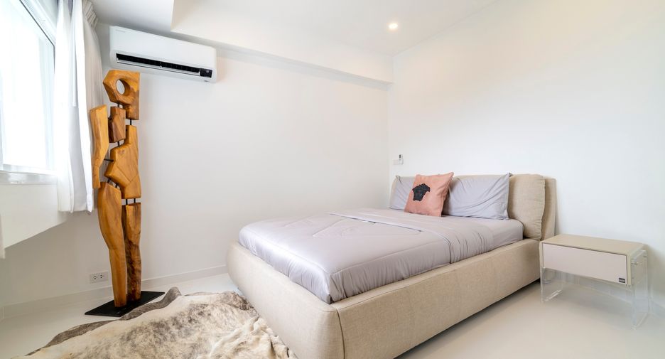 For sale 2 bedrooms condo in Pratumnak, Pattaya